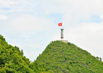 Điểm cực Bắc của Việt Nam nằm ở đâu, tỉnh nào?