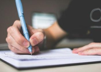 Viết văn thuyết minh về cây bút bi ngắn gọn nhất – 3 bài mẫu