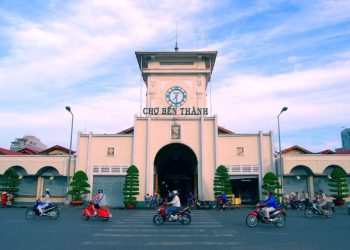 Thuyết minh về chợ Bến Thành ngắn gọn [Dàn ý + Bài văn mẫu]