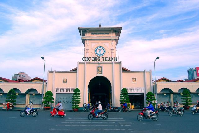 Thuyết minh về chợ Bến Thành ngắn gọn